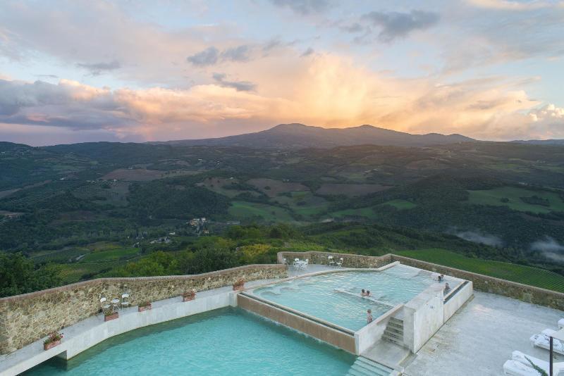 Castello Di Velona, Resort Thermal Spa & Winery Montalcino Luaran gambar